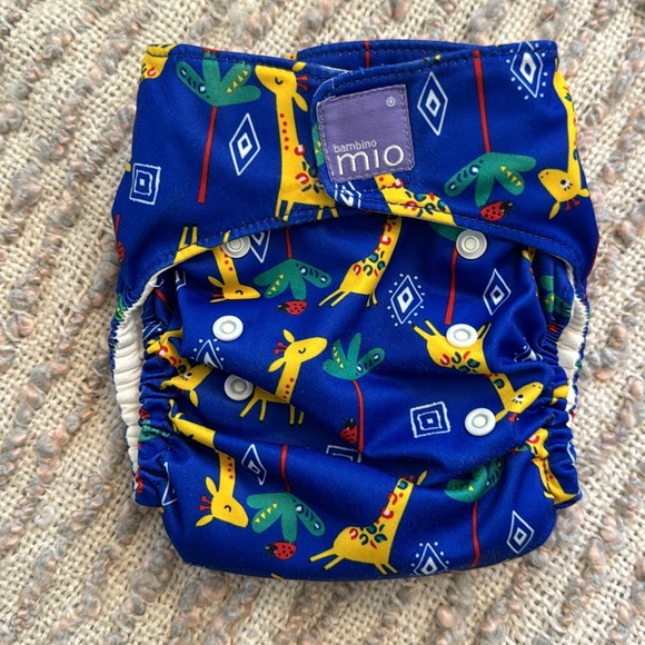 Set of 3 patterned cloth diapers - Picture 2 of 7